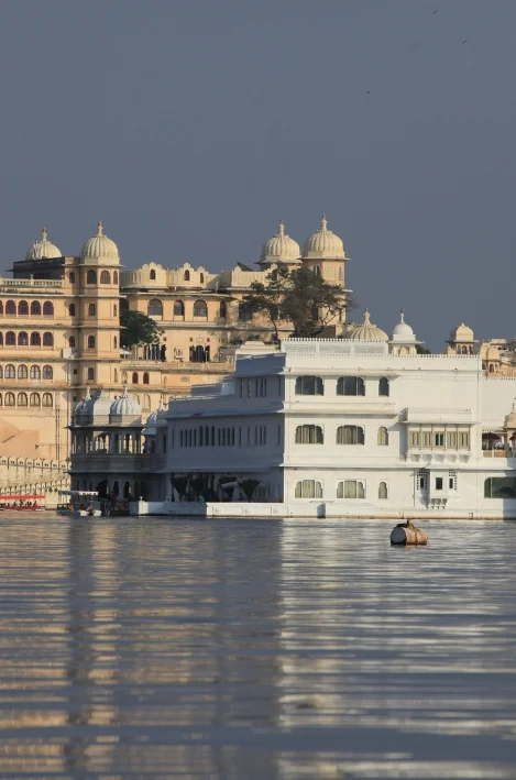 Udaipur sightseeing day tour